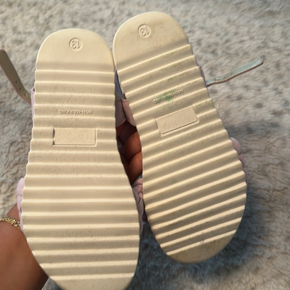 Little girls fancy cat and jack slip on sandal - Picture 4 of 4
